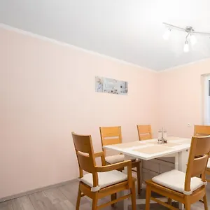 Familienfreundliche 3-zimmer-ferienwohnung Apartment