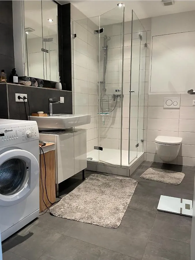 Appartement Feucht -Bhf 5 Min - Naehe Messe 0*,  Germany
